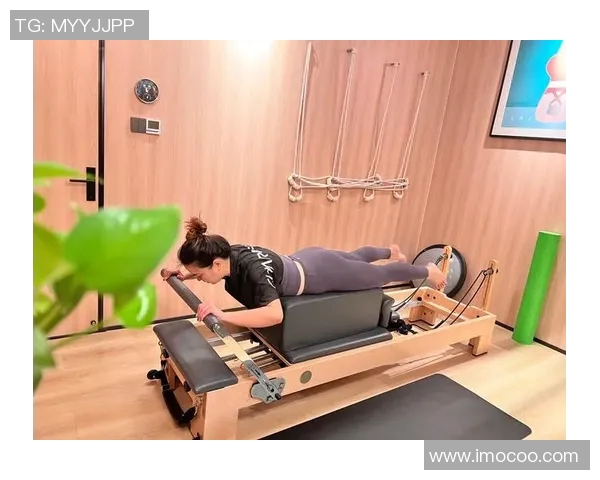 龙门架健身器材助力力量训练提升效果与全身塑形的最佳选择